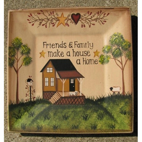 P8SQ3F - Friends & Family make a house a home wood plate