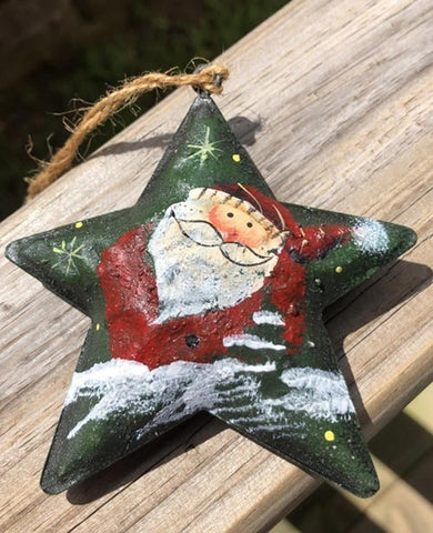 17103 - Green Star Santa with Red Hat metal ornament