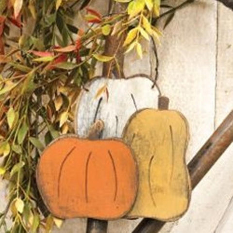 12702 - Primitive Triple Pumpkin Ornament