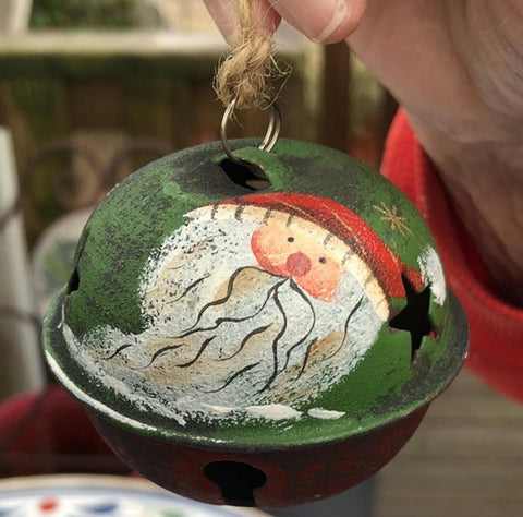 512-79408nb Santa Green Red Hat Bell Metal Christmas Ornament